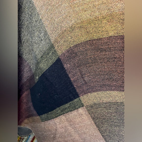 Multicolor poncho/shawl/cape like new and reversible! - Picture 9 of 16